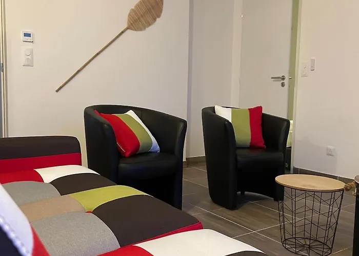 Parenthese Proche Du Futuroscope