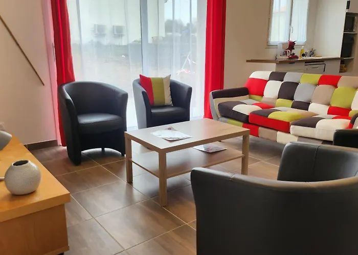 Parenthese Proche Du Futuroscope *